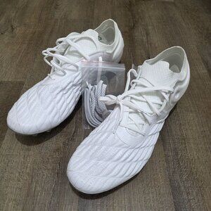 Under Armour Soccer Cleats White Chrome Studs Men’s US 12.5 / UK 11.5 / EU 47 NW